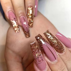 24pcs Pink Long Coffin Fake Nails With Golden Glitter Design